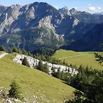 Aggenstein - Helles Mit Suedbalkon Und Traumhaftem Bergpanorama In Mitte Apartment *